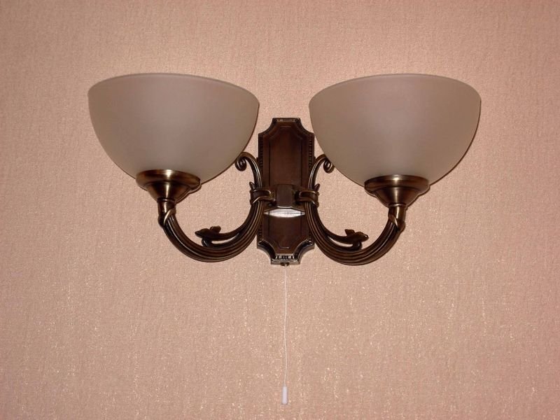 Установка настенных светильников Установка настенных светильников