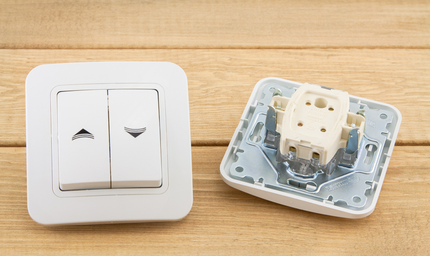 Установка внутренних двухклавишных выключателей света Установка внутренних двухклавишных выключателей света